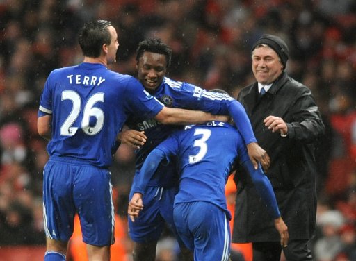 他们通过足 他们通过足