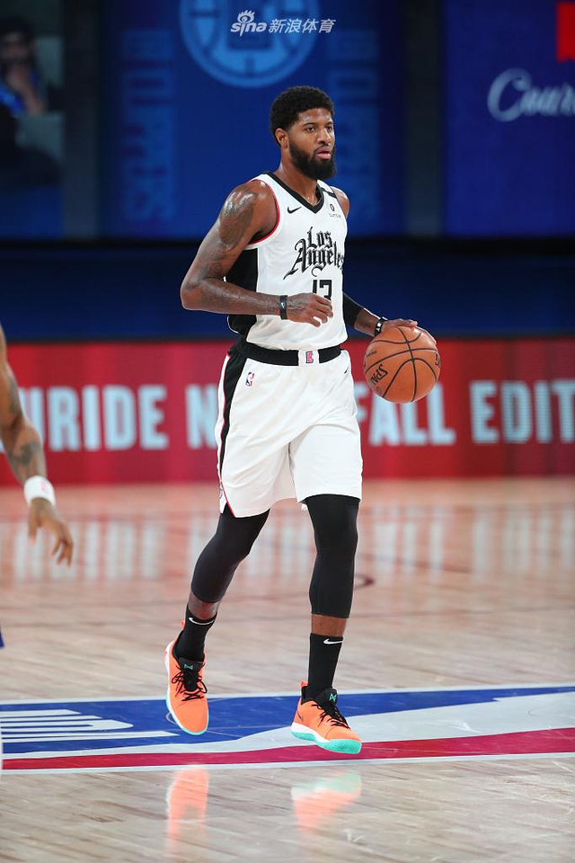 加盟巴黎的 加盟巴黎的