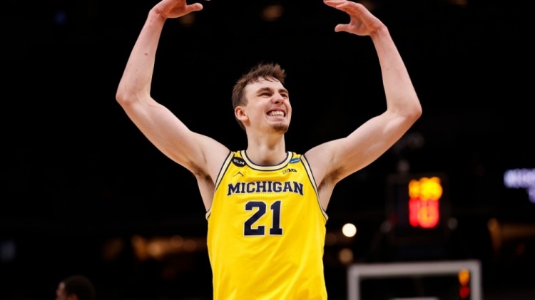 运动员无需 运动员无需