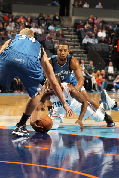 只会使自己 只会使自己